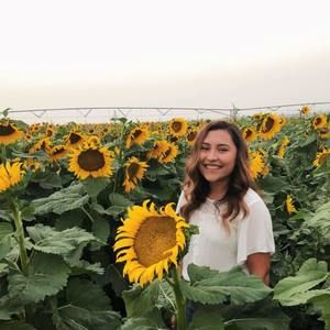 Meet your Posher, Adriana